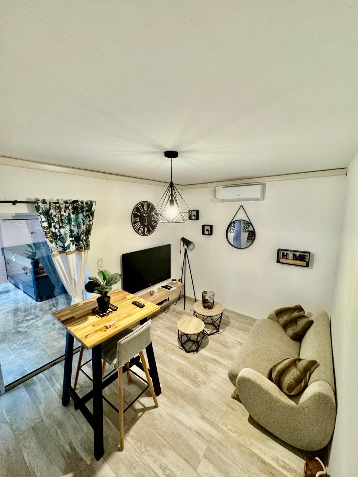 Alena Apartment Bourg-Saint-Andeol Ngoại thất bức ảnh